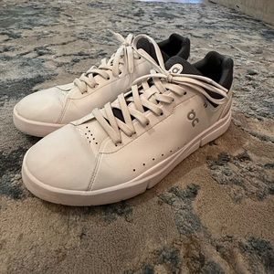 Men’s on cloud Rogers in great condition